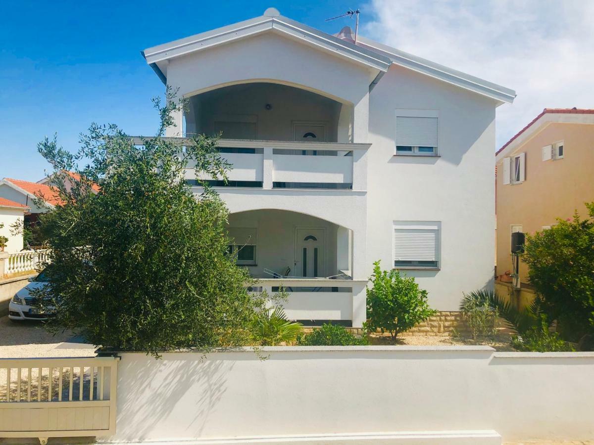 Vir Holidays Exterior foto